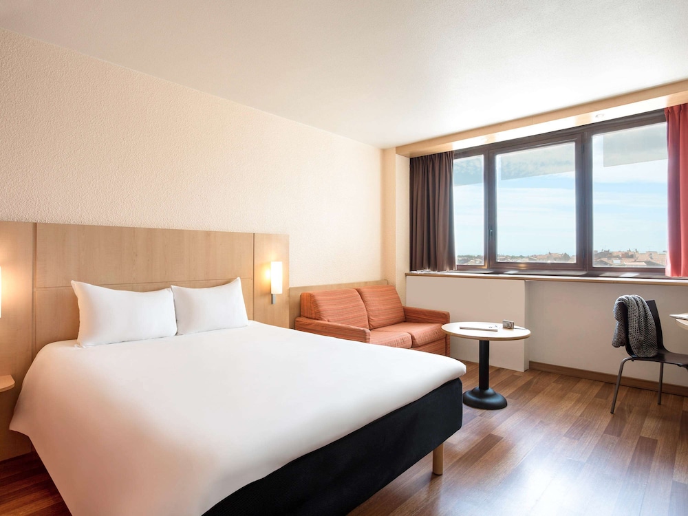 Ibis Montpellier Centre Comedie 24/72