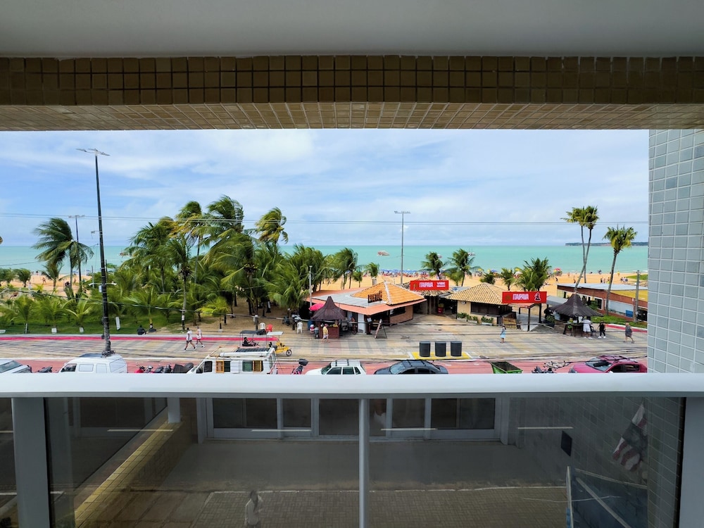 Laguna Praia Hotel 7/72