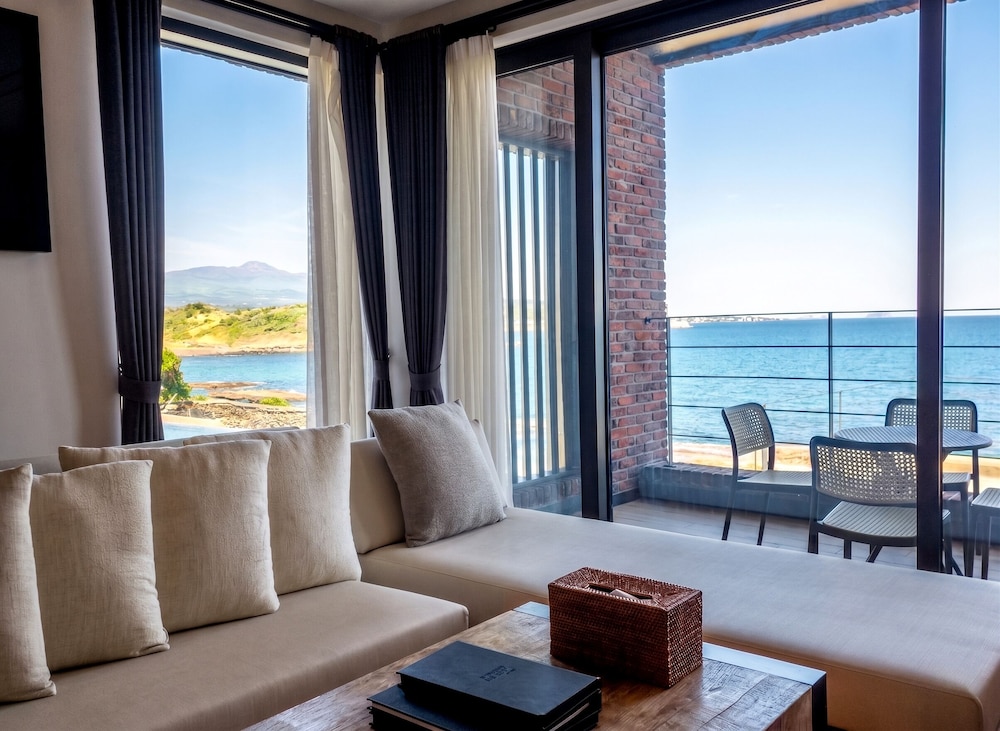 Zen Hideawayatjeju 46/58