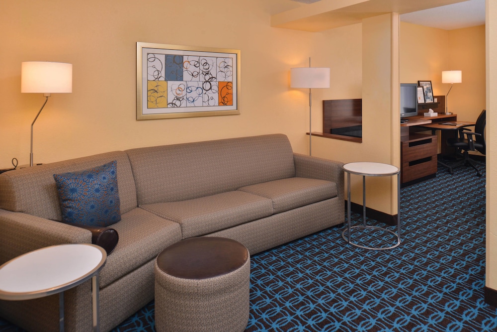 Fairfield Inn By Marriott Louisville North 33/58