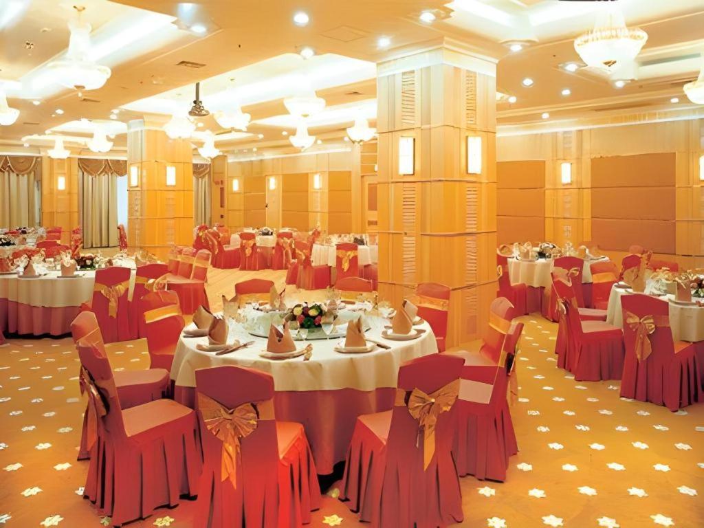FU JIAN HOTEL BEIJING 40/42