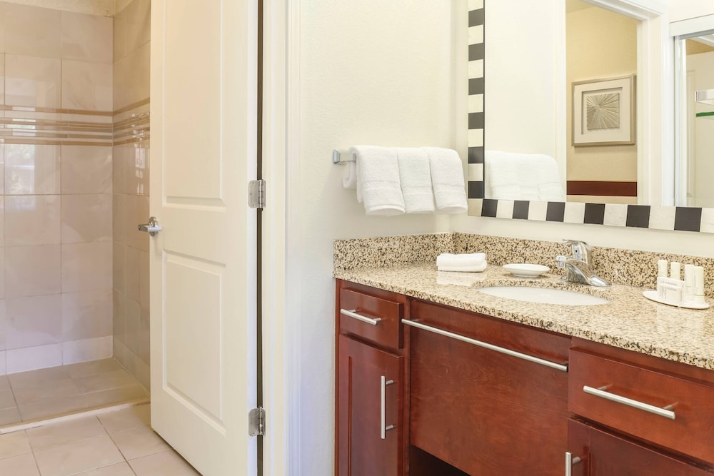 Residence Inn Phoenix Glendale Sports & Entertainment District 10/54