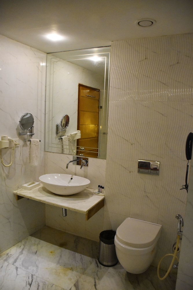 JAGRATI LORDS INN JAIPUR 48/50