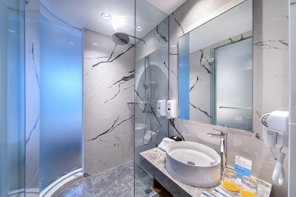 Holiday Inn Express Jakarta Menteng by IHG 28/66