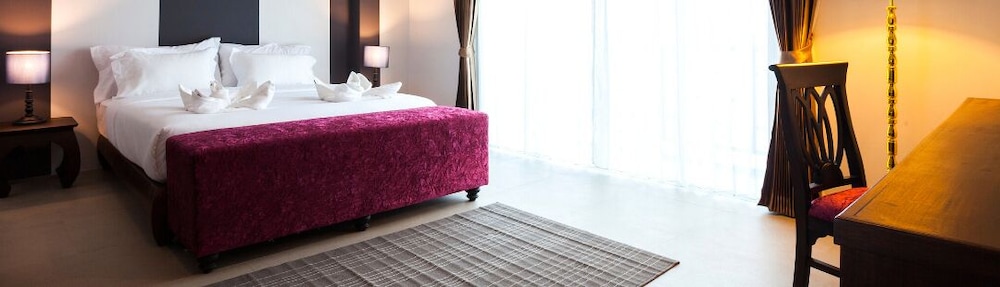 The Bridge Residence Hotel 20/71
