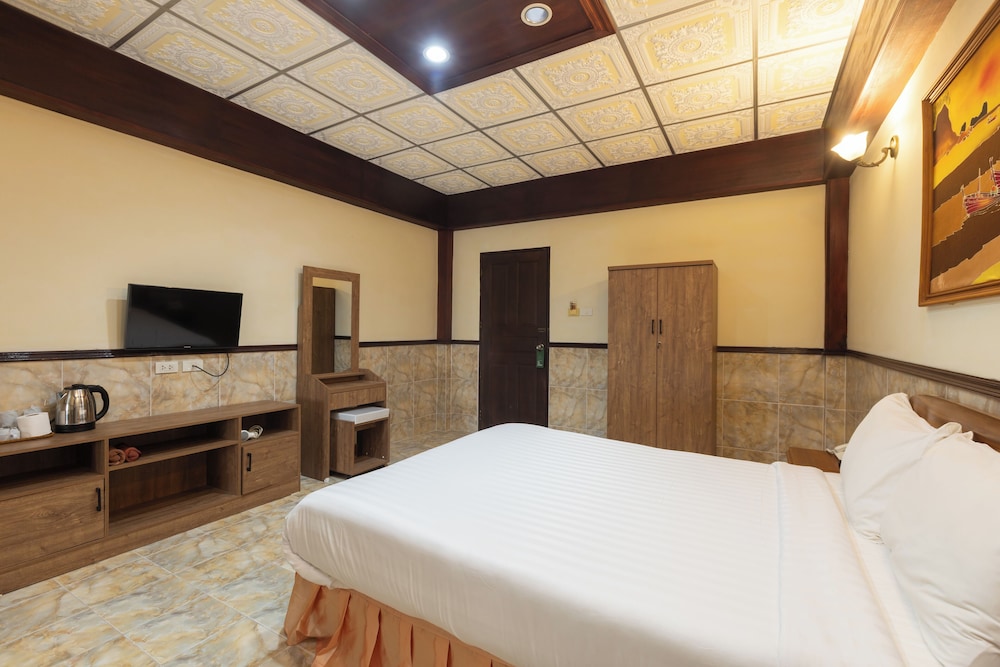 Kata Palace Hotel 25/50
