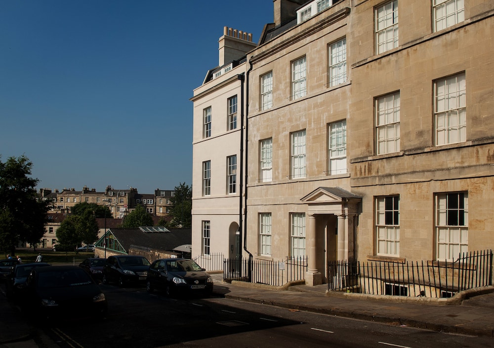 Bath Circle 3/50