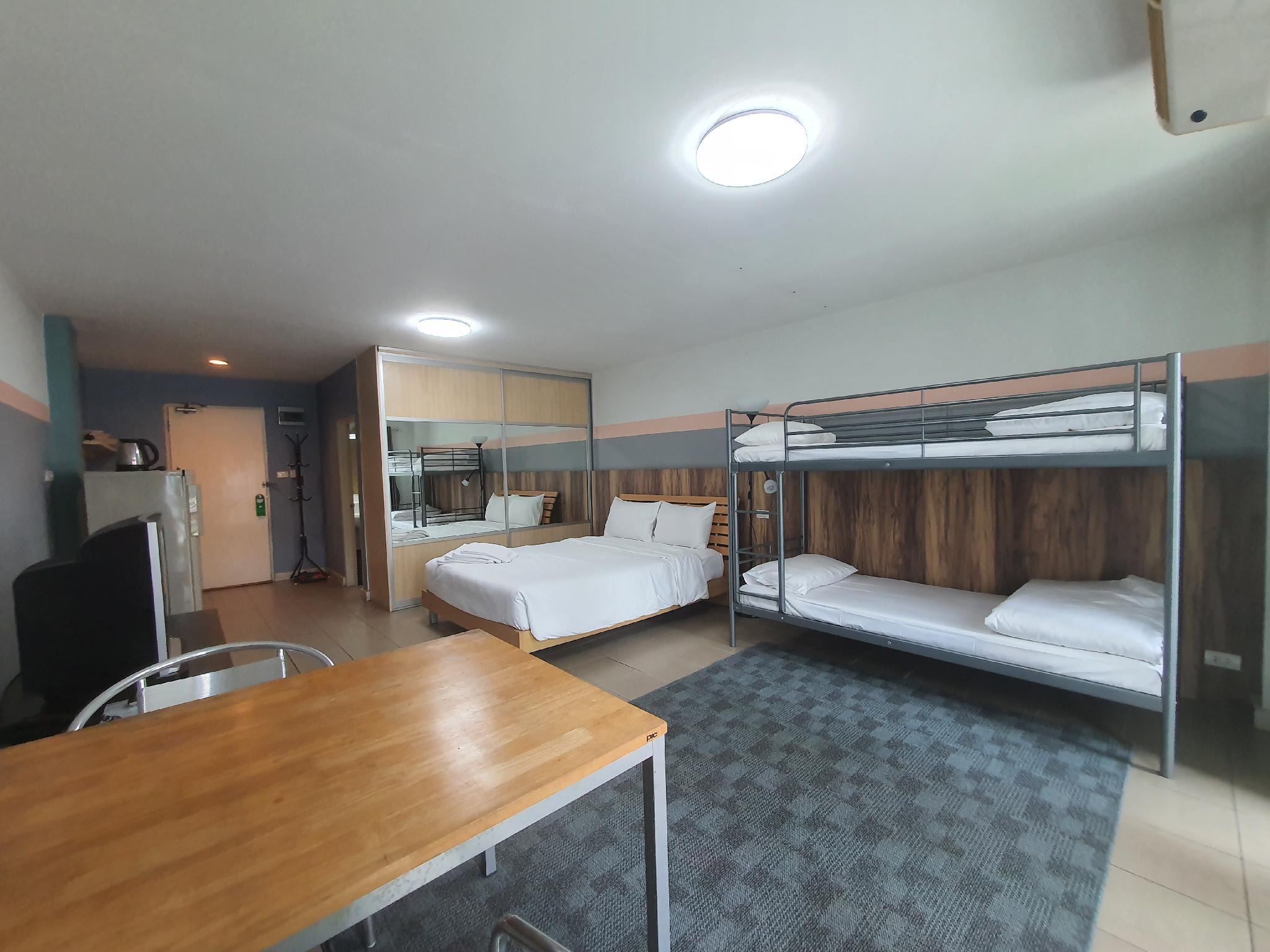 Family, 1 Double and 2 Bunk Beds, Bunk Bed