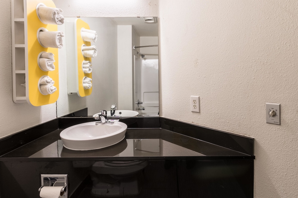 Motel6 North Richland Hills, TX - NE Fort Worth 40/42