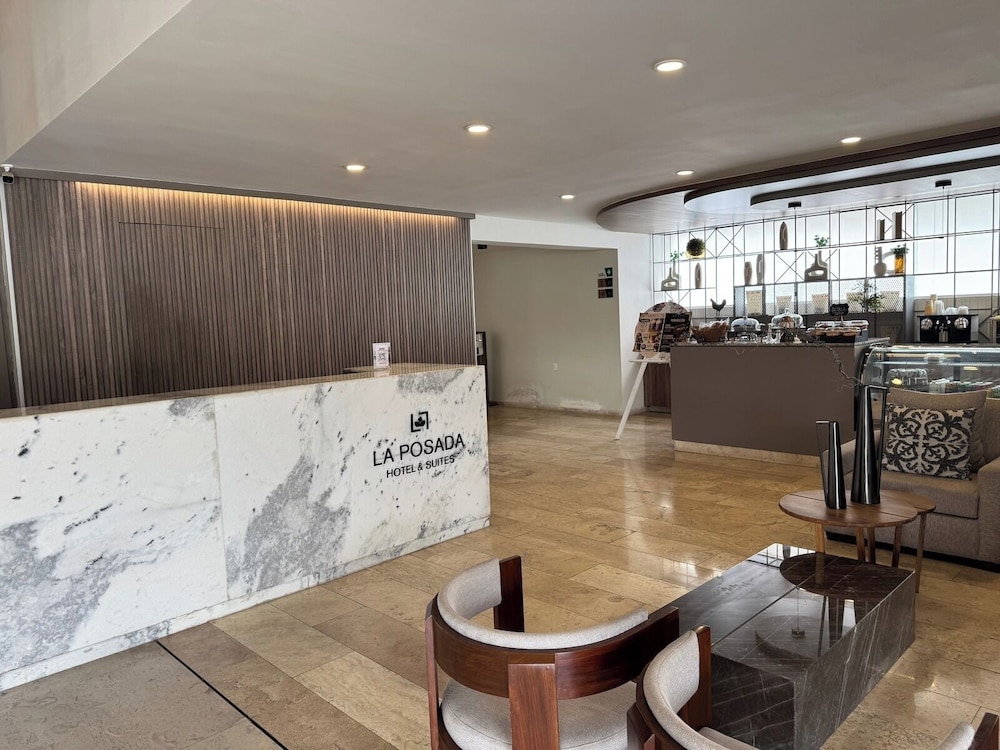 La Posada Hotel &amp; Suites 7/68