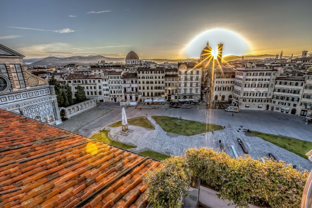 Hotel Luxor Florence 72/76