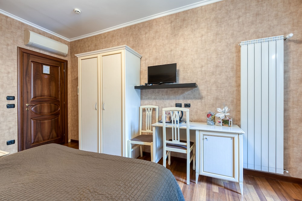 B B Le Suite Di Via Catone 54/69