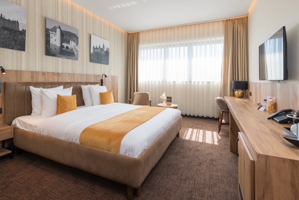 Hotel Le 830 16/49
