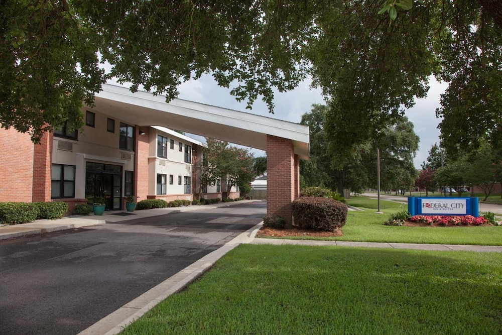 Federal City Inn & Suites photo1