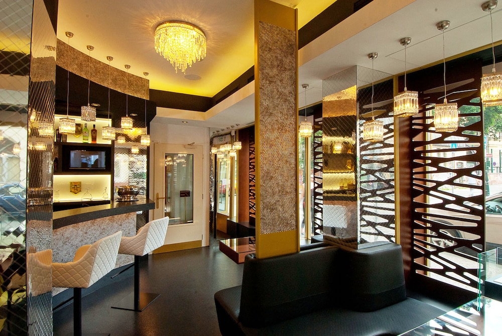Myo Hotel Mysterius 30/37