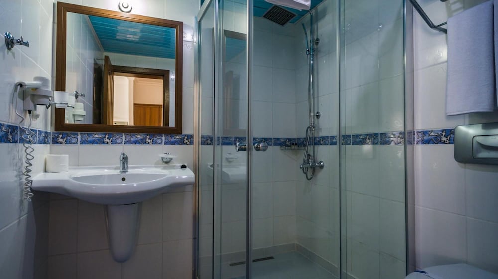 Hotel Karbel 47/50