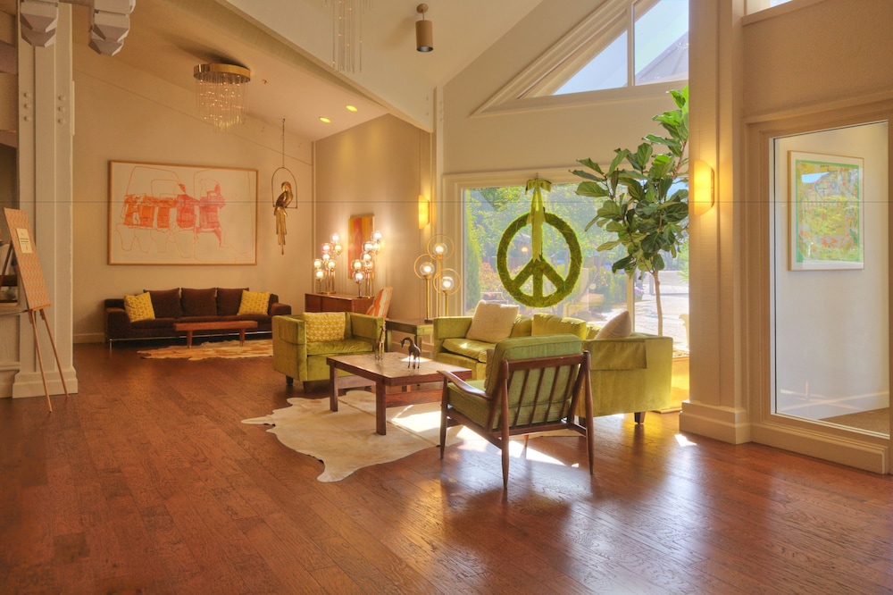 Ashland Hills Hotel Suites 31/51