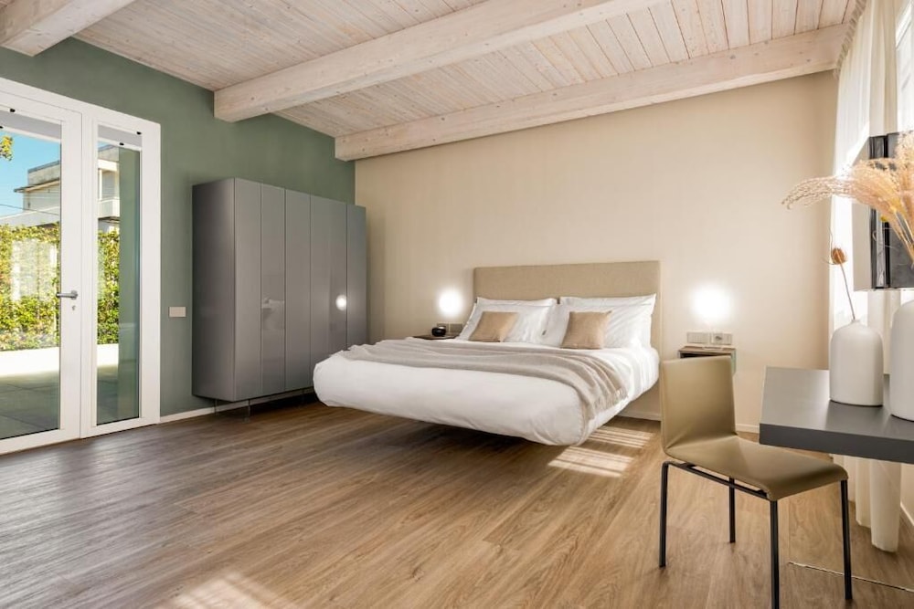 Open Hotel 17/38