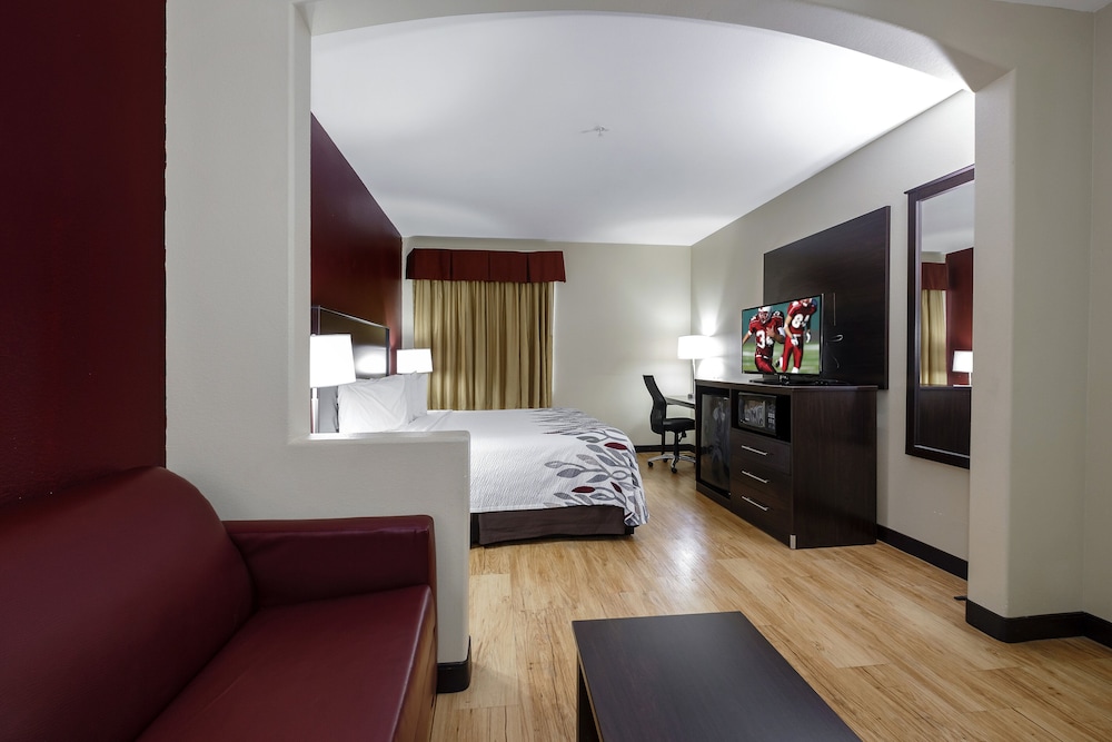 Red Roof Inn & Suites Lake Charles 37/43