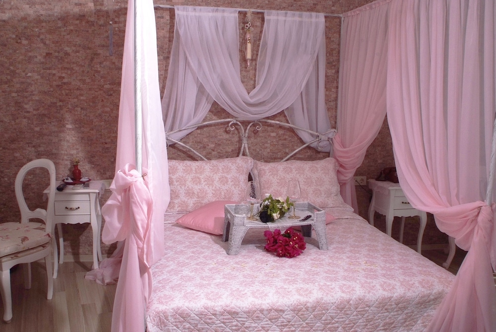 Alacati Chigdem Hotel 36/38