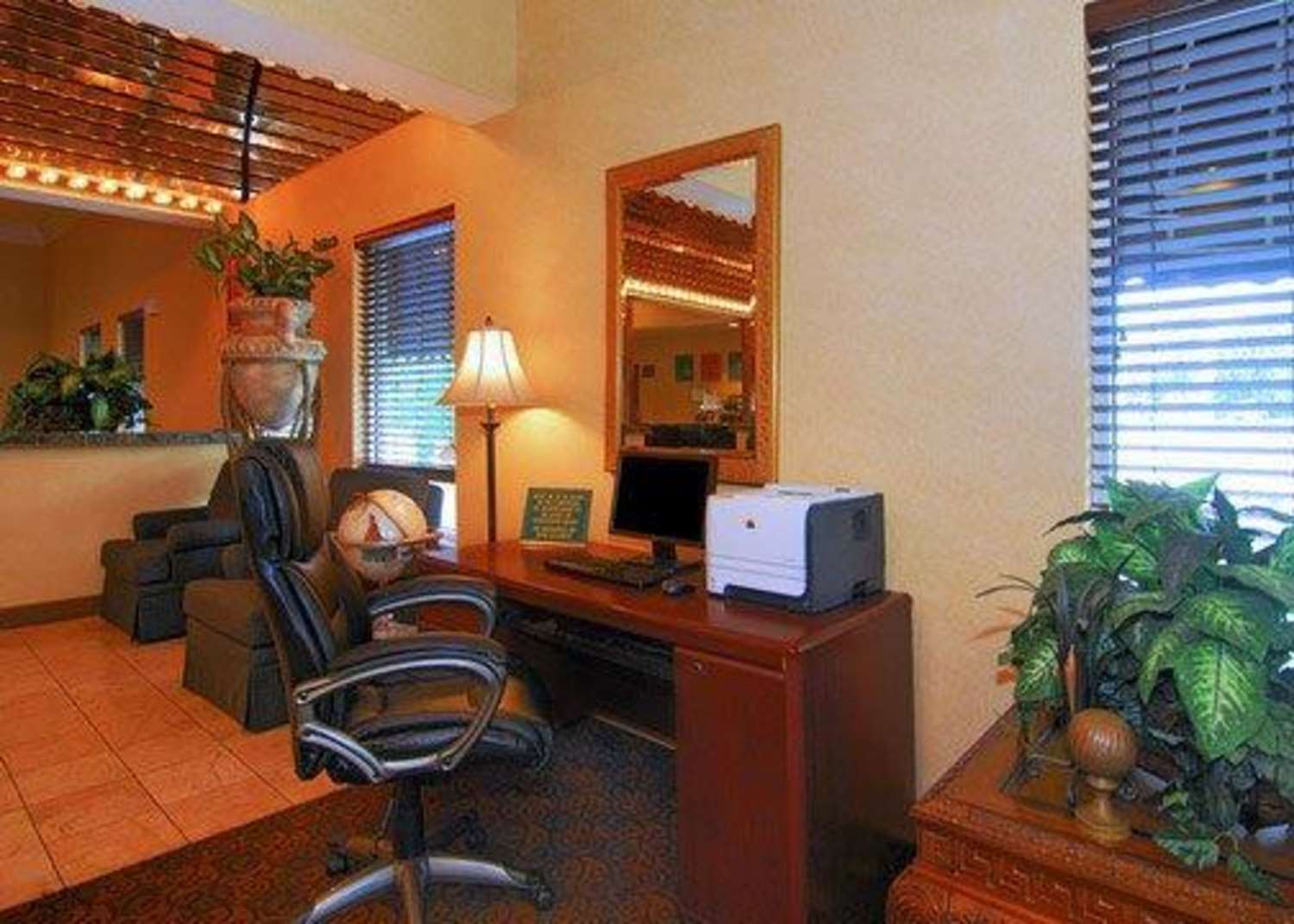 La Quinta Inn & Suites by Wyndham Memphis I-240 15/15