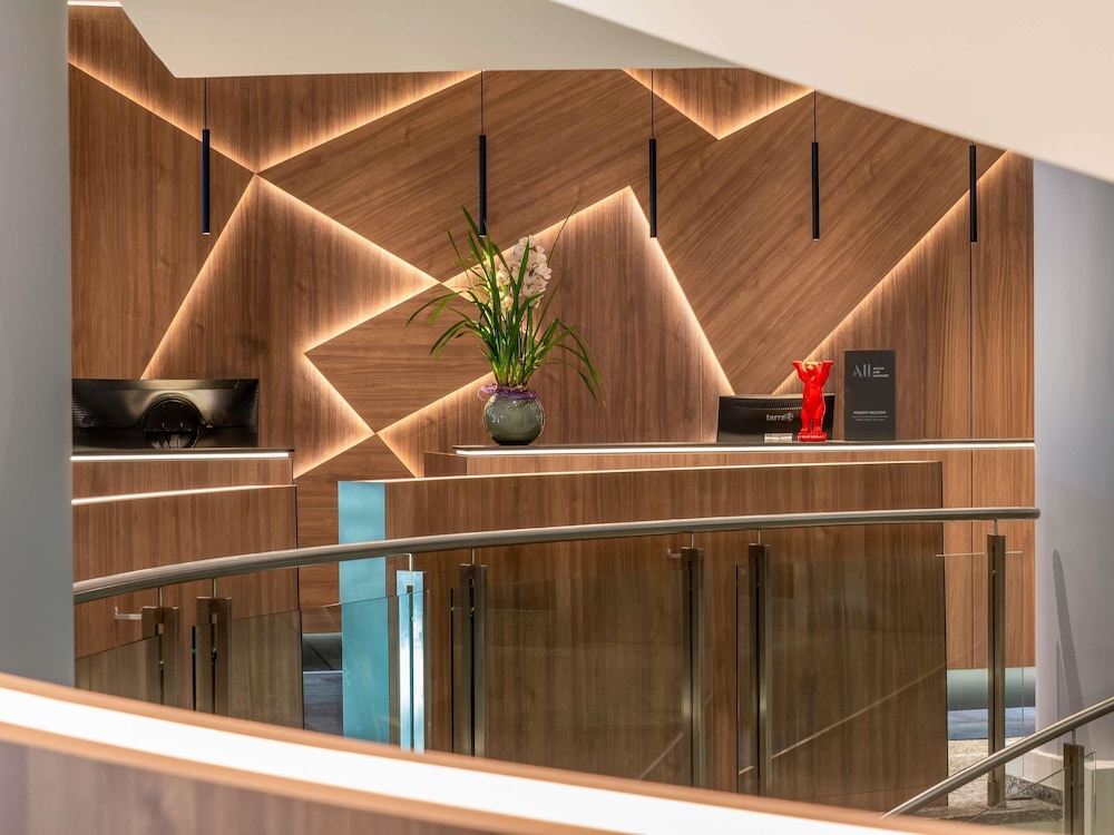 Mercure Hotel Berlin Tempelhof 15/73