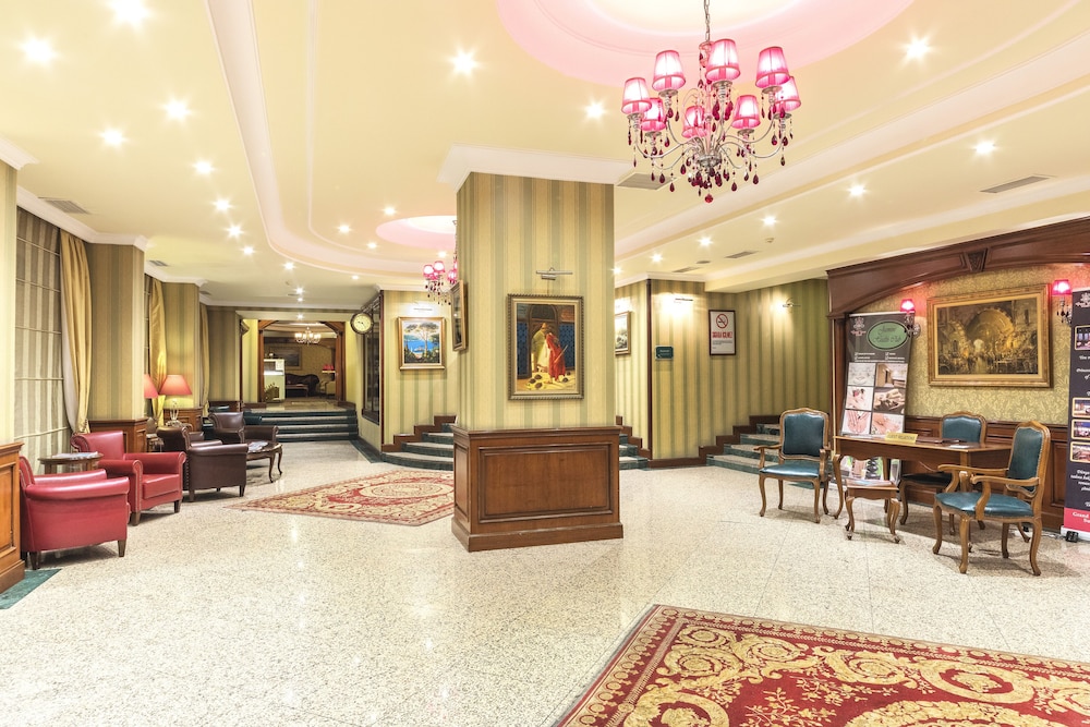 Lobby at Grand Yavuz, ISTANBUL
