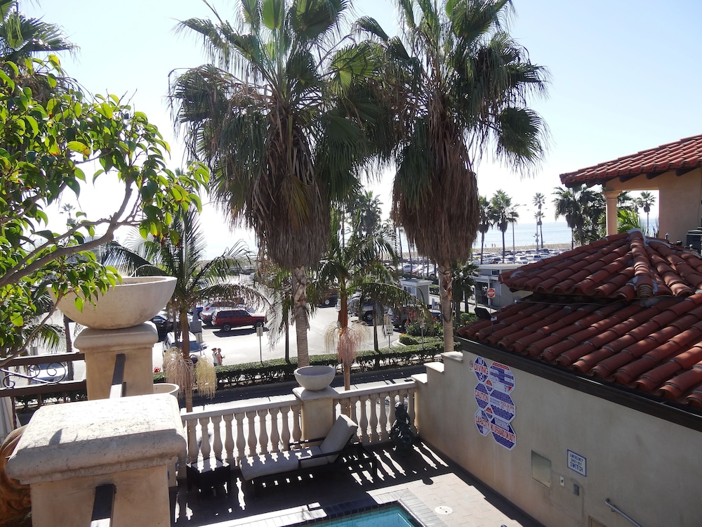 Balboa Inn 69/73