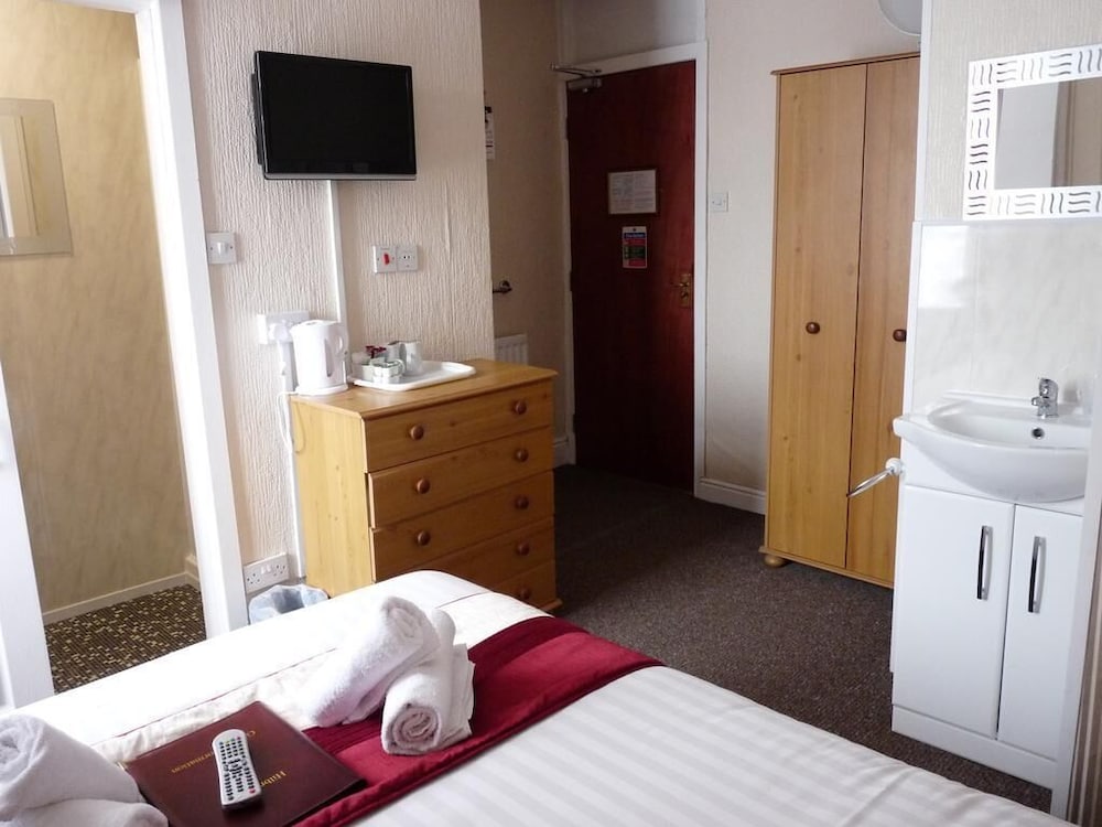 Hilbre Hotel 14/40