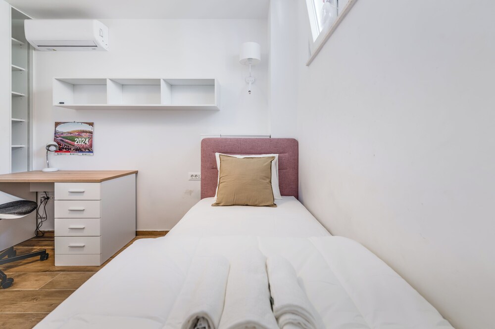 Bells & Whistles, Comfortable Condo 9/30