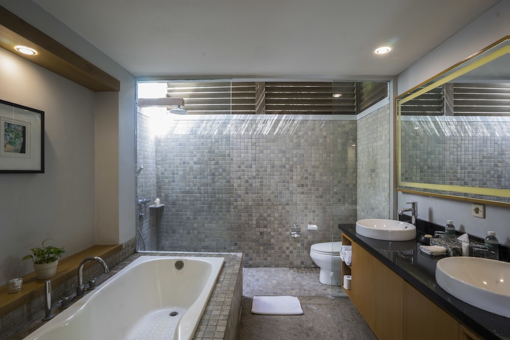 PRADHA VILLAS SEMINYAK 28/63