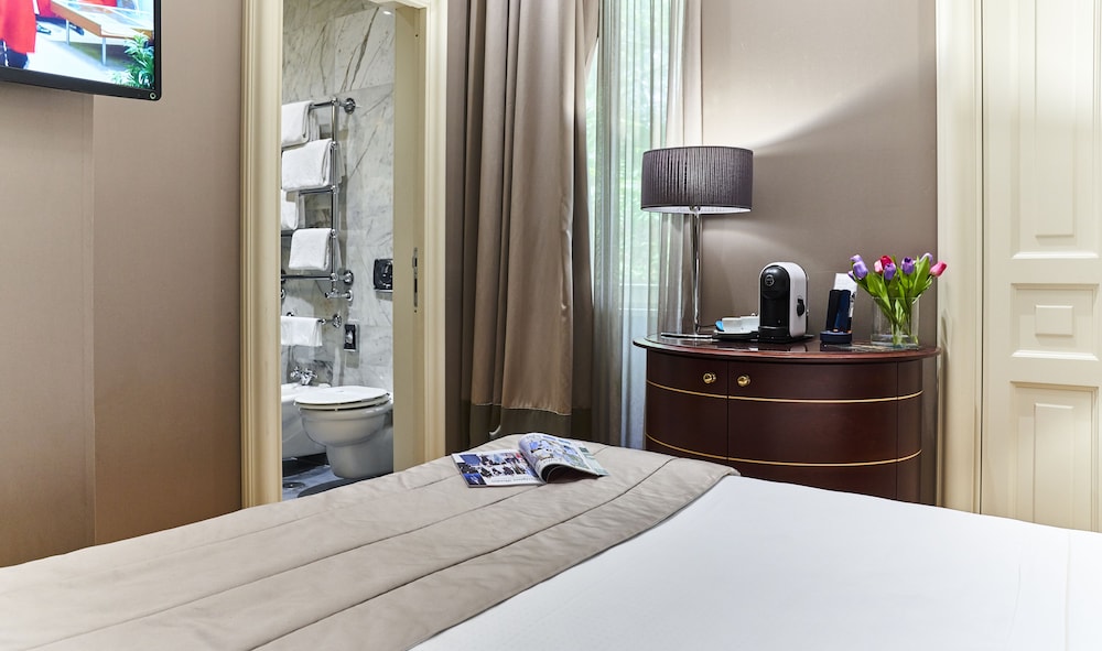 Hotel Principe Torlonia 36/65