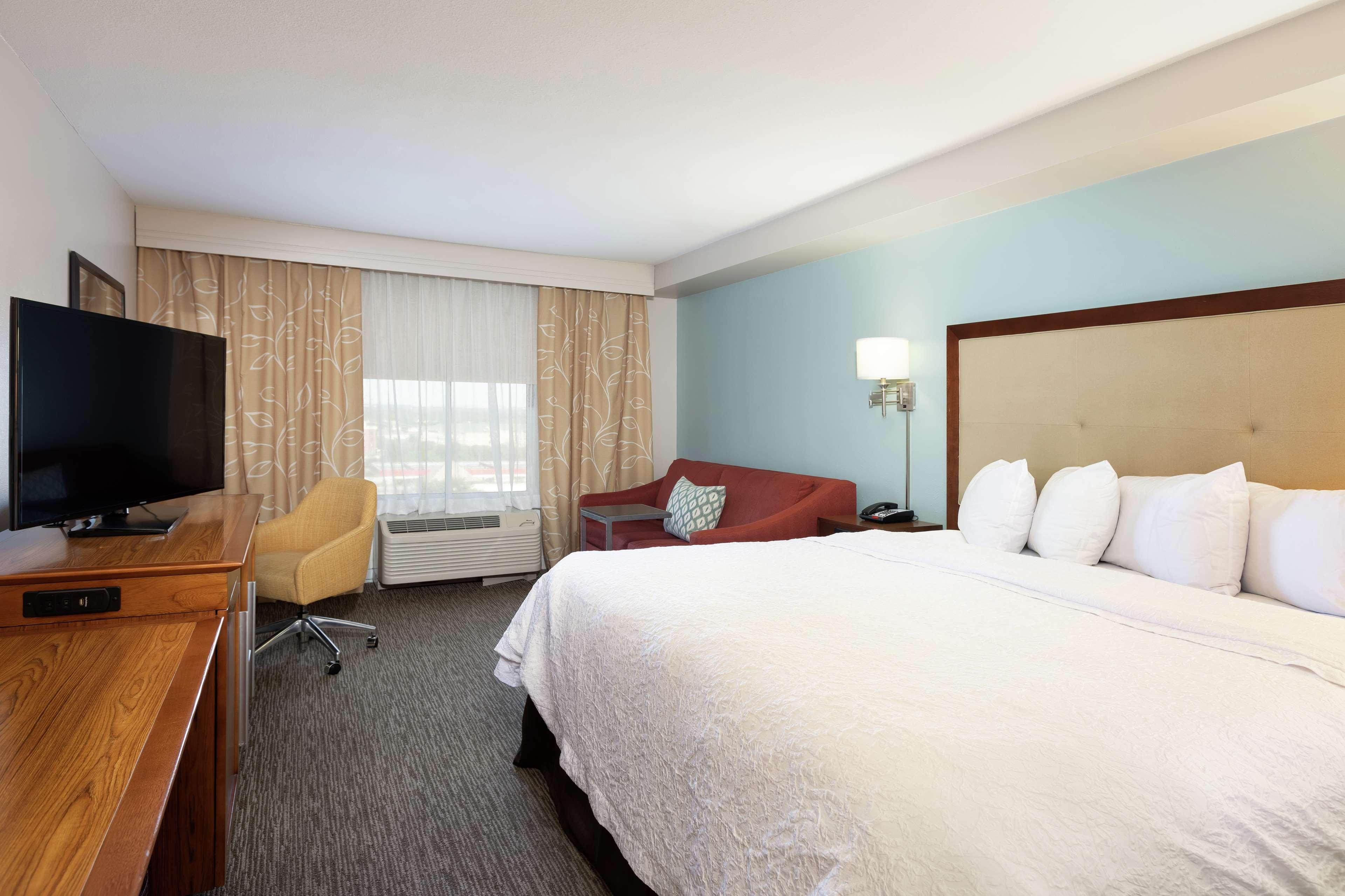 ROOM, KING BED, SOFA, ACCESSIBLE