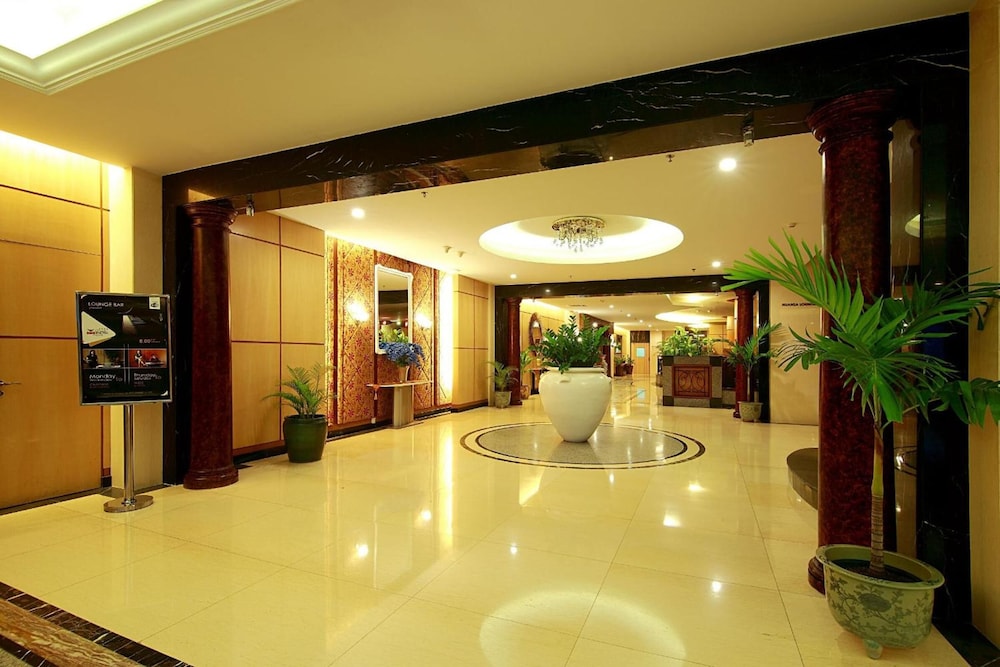 Rocky Plaza Hotel Padang 4/50