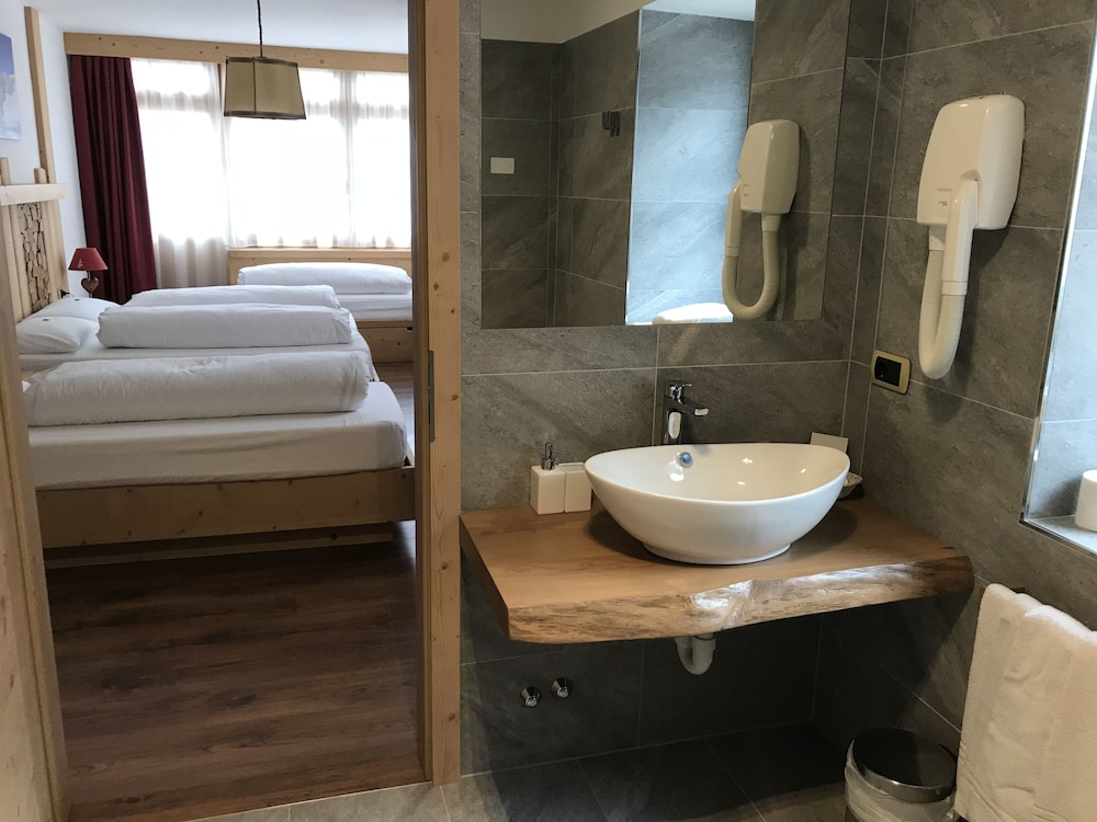 Hotel Piedibosco 44/49