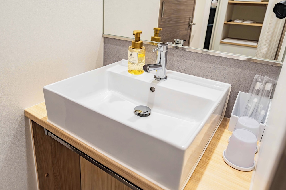 Kansai International Airport Hotel 11 54/54