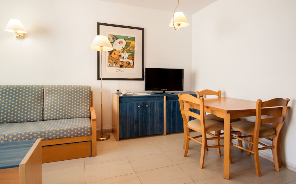 Apartamentos Vistasol 57/80