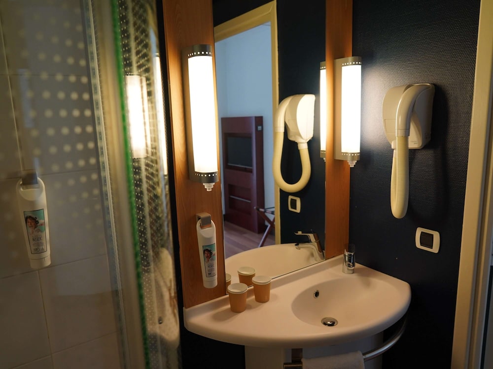 Ibis Centre Notre Dame 38/68
