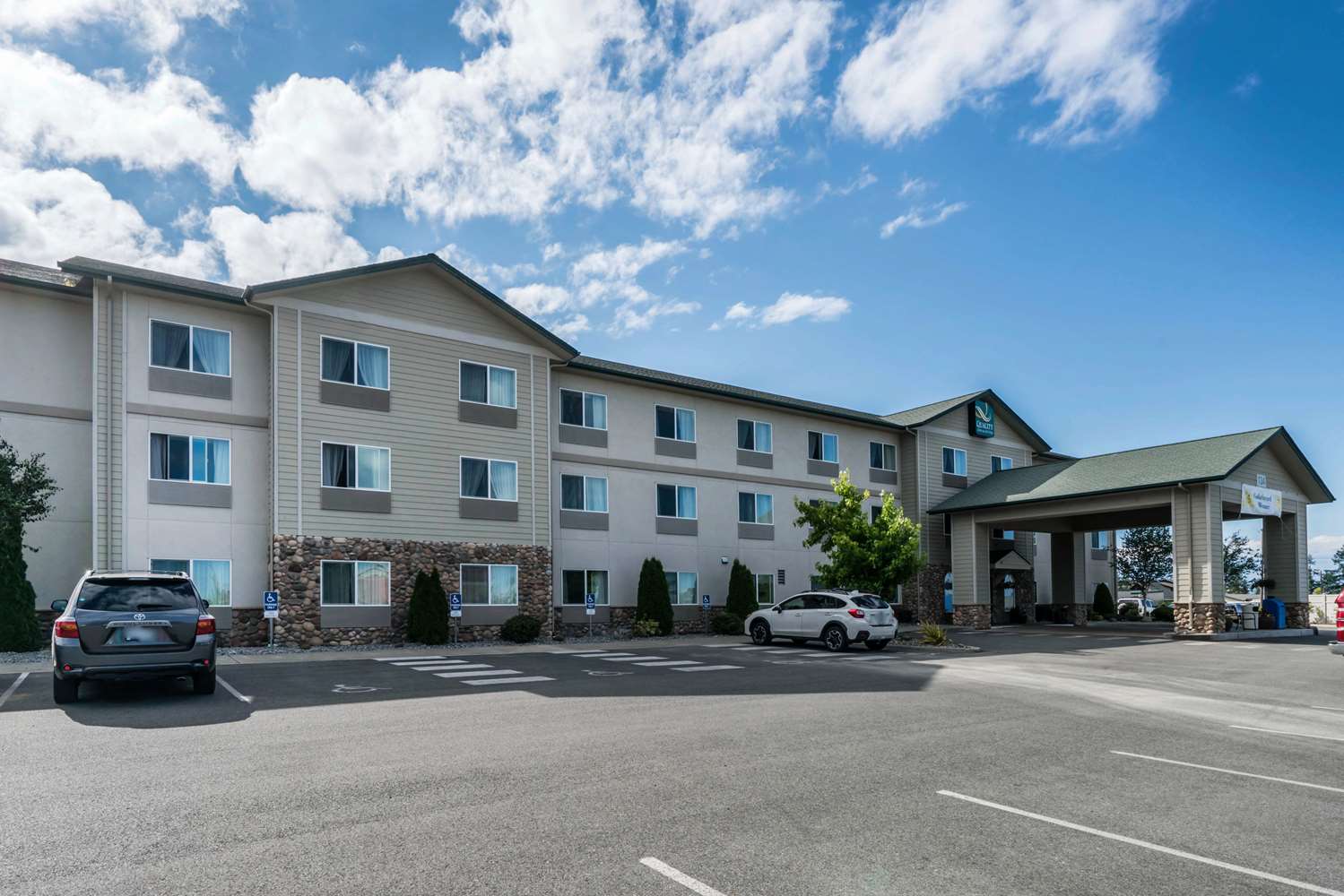 Quality Inn & Suites Sequim at Olympic National Park 19/21