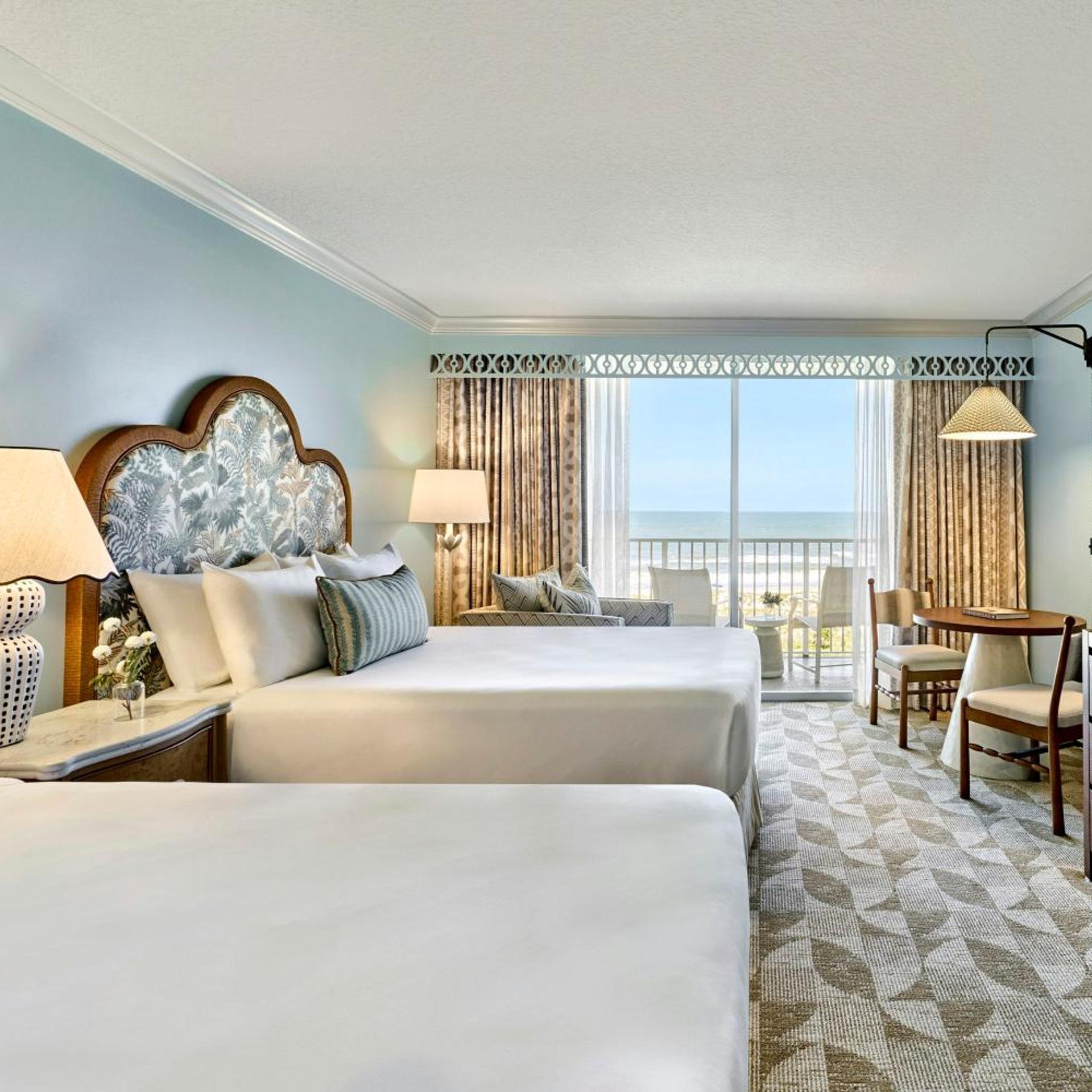 Room, King Bed, 2 Queen Beds, Ocean Front, Terrace