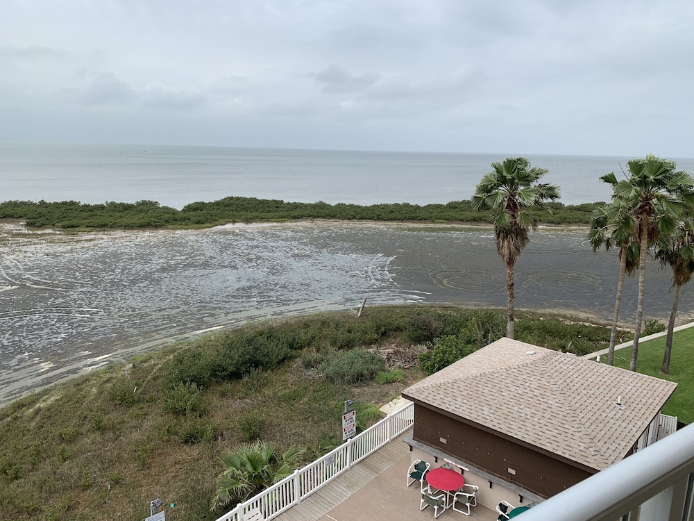 Blue Bay Inn Suites 33/34