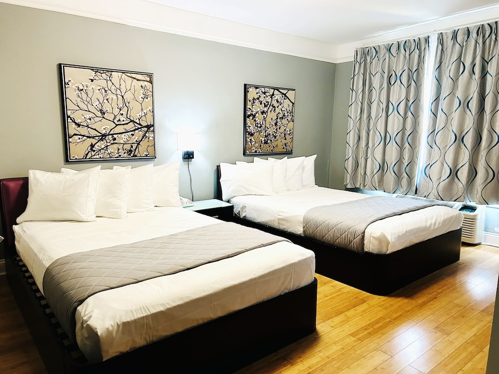 Ponce De Leon Hotel 18/50