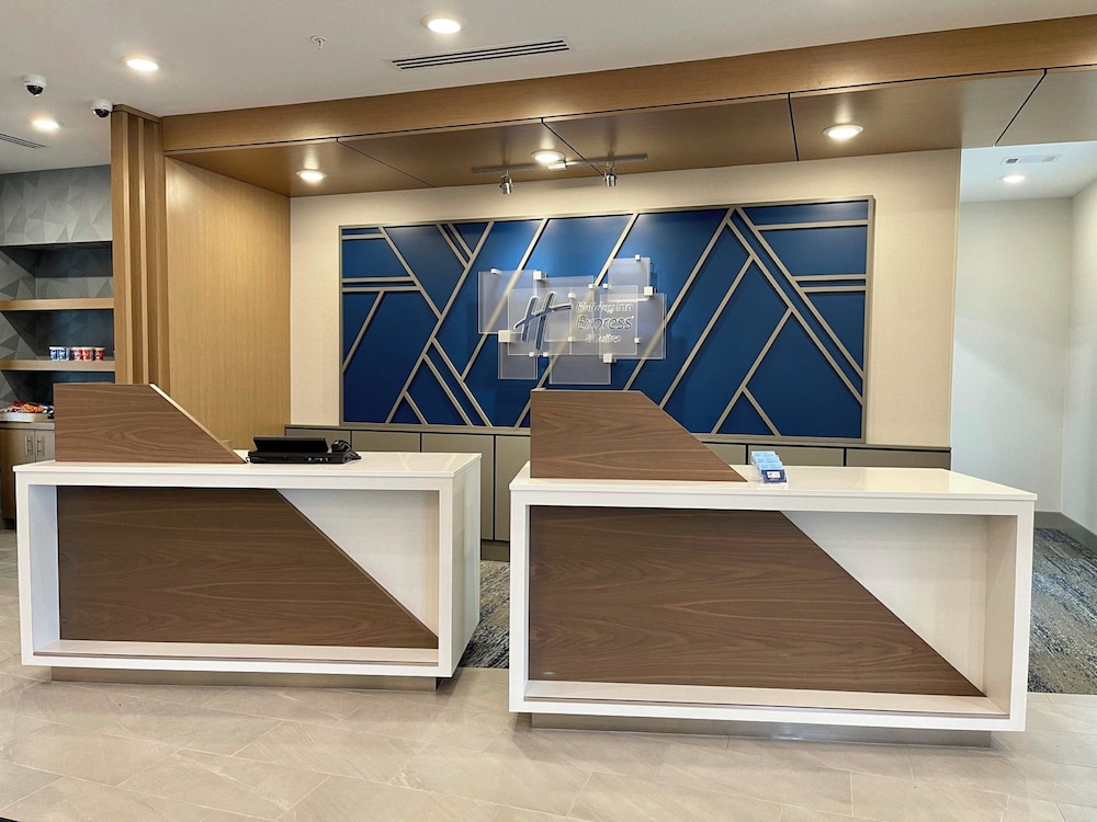 Holiday Inn Express & Suites Ft. Smith Airport, an IHG Hotel 10/75