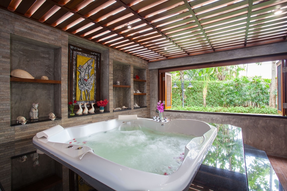 Raya Resort Beach front - The Most Green Resort in Cha-am 40/73