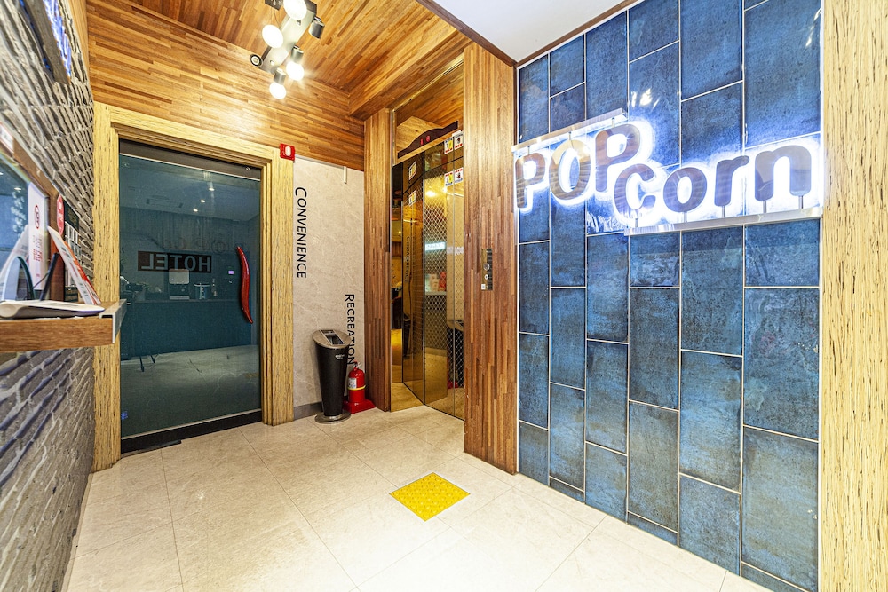 Busan Station Popcorn Hotel 9/67