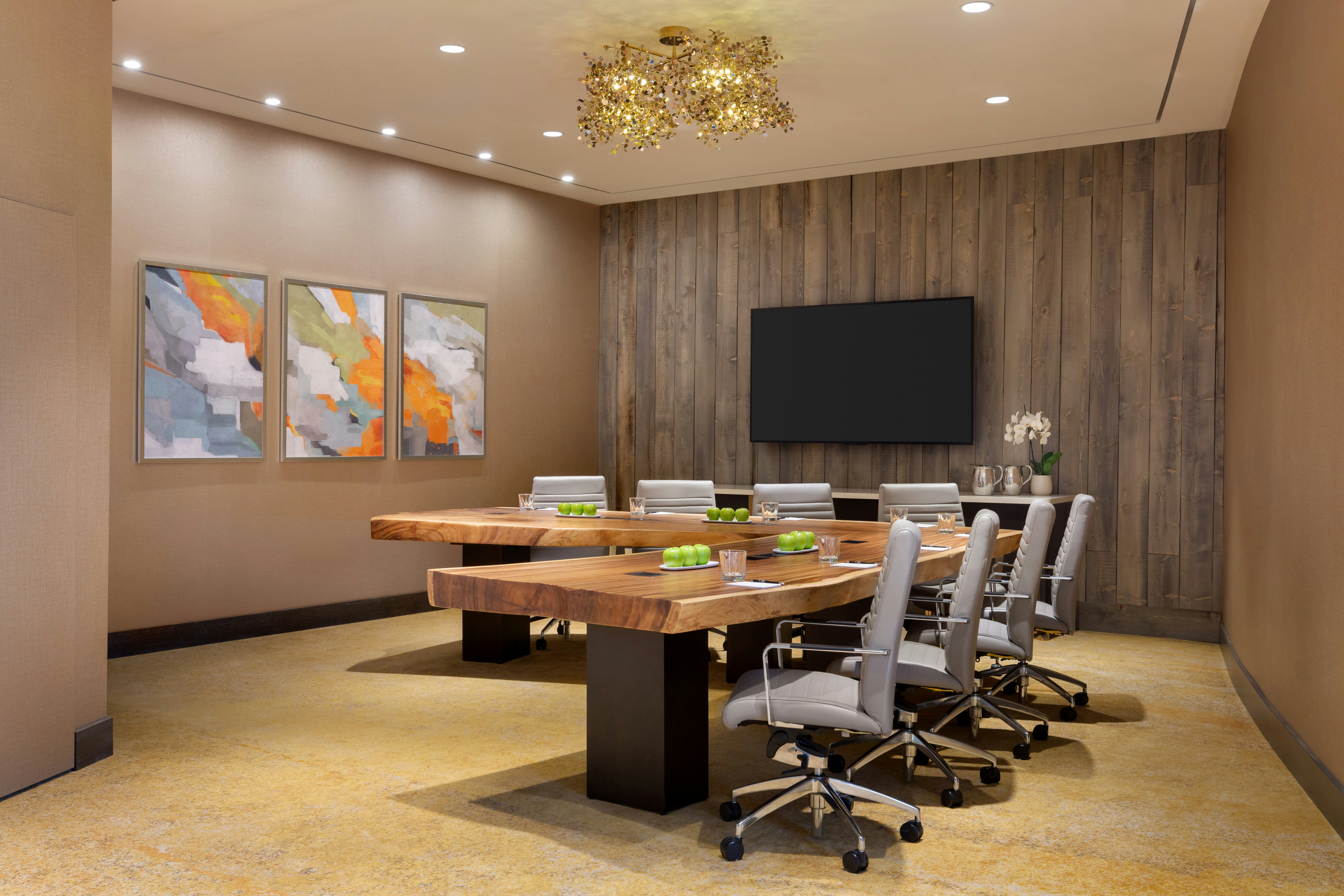 Hoodoo Moab, Curio Collection by Hilton 41/48