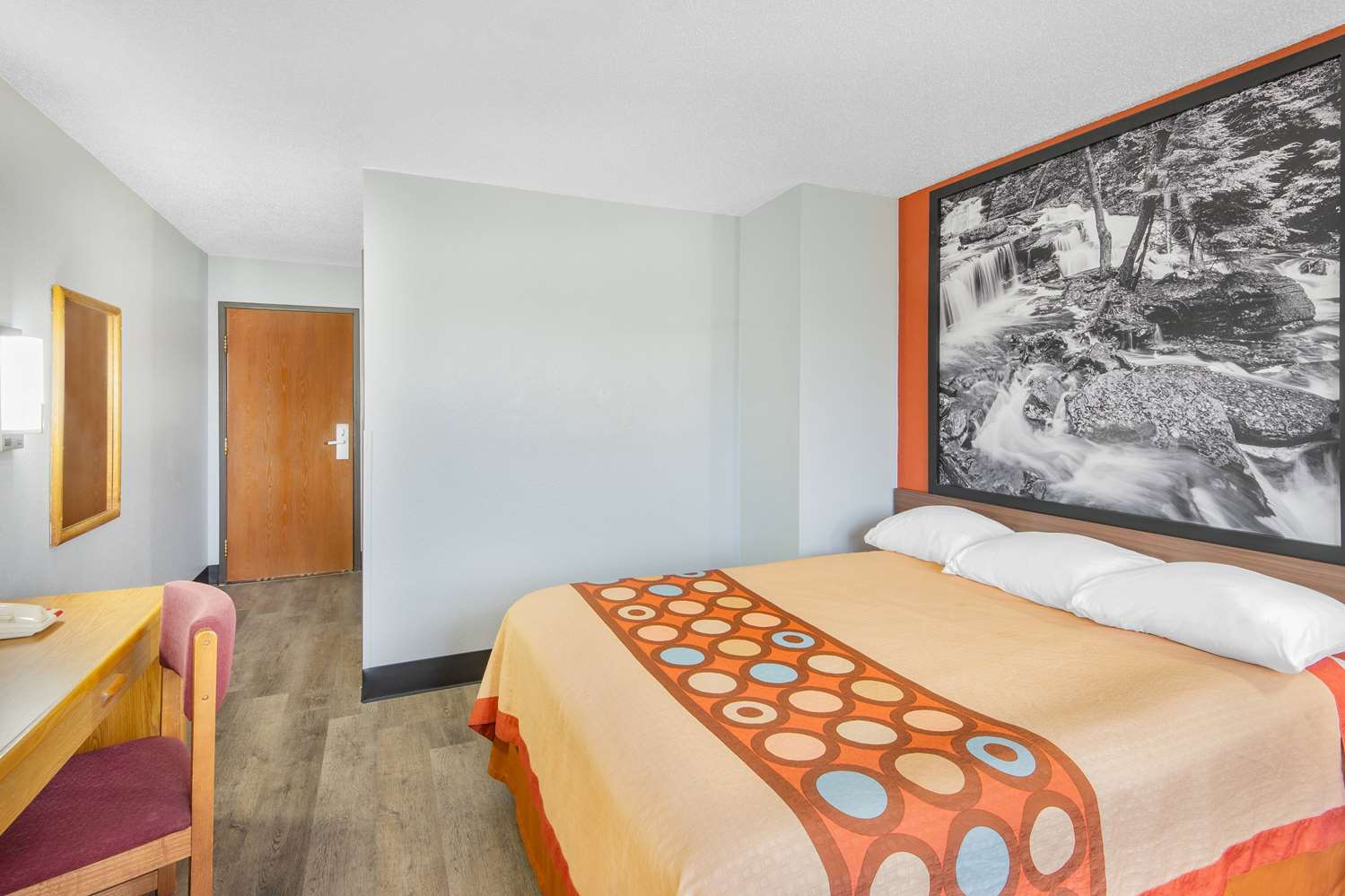 Super 8 By Wyndham Waynesburg 10/25