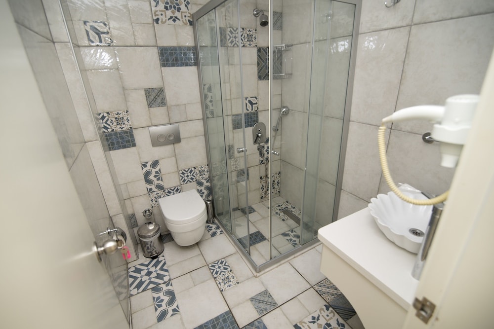 Buyukada Cankaya Hotel 48/50