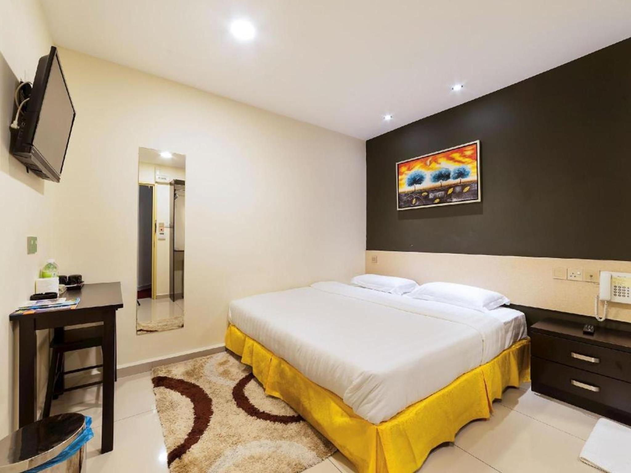 Deluxe, Double Bed, No Window