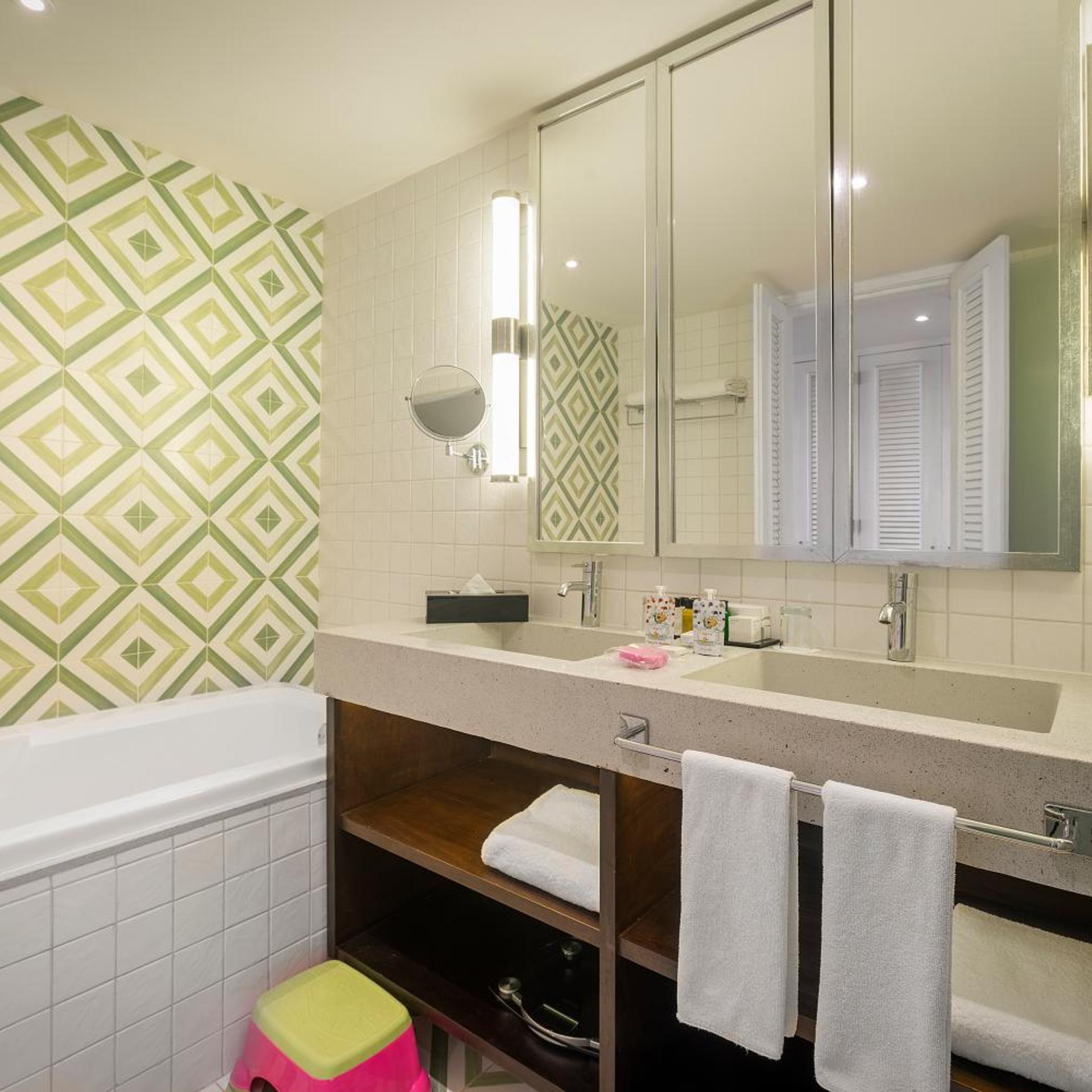 Daisy, Junior Suite